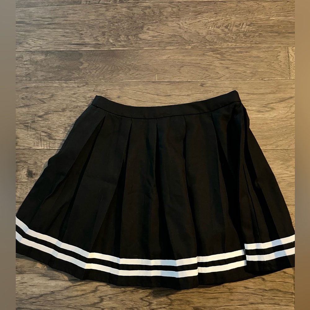 Hot Topic Pleated Skater Cheer Skirt - Picture 3 of 5